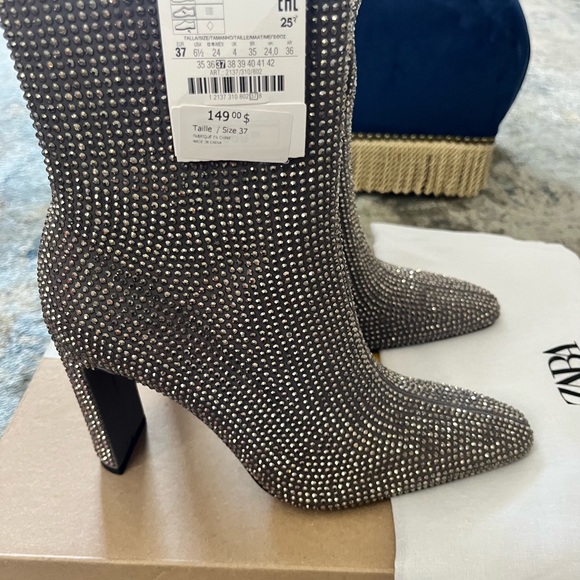 Rhinestone Heeled Ankle Boot 🩶 - Picture 7 of 10